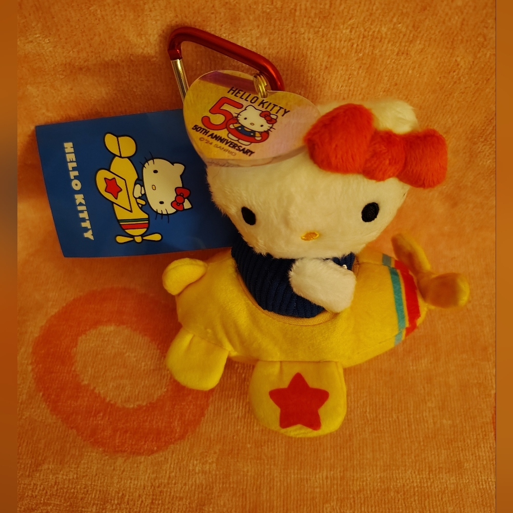 EXCLUSIVE - Hello Kitty Officially Licensed 50th Anniversary Purse Pal Plushie - Picture 3 of 8